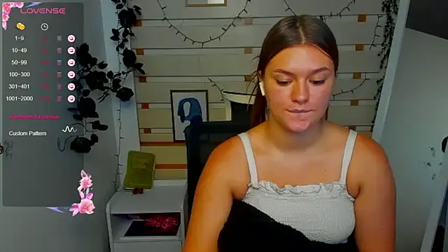 Josephine_Kiss webcam