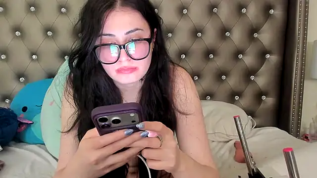 NadiaLyla webcam