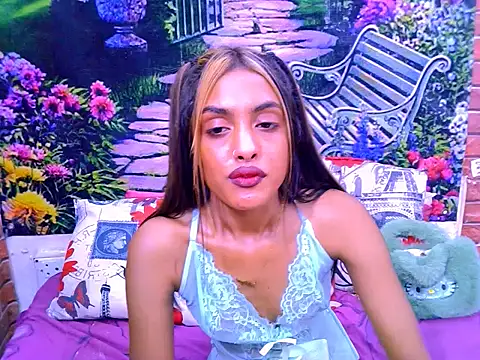 IndianPretty14u2Luv webcam