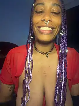 Lunalovesyou8 webcam