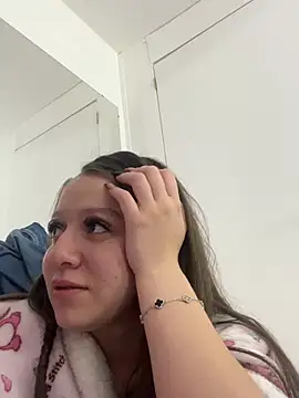 Luna_Analya live cam on StripChat