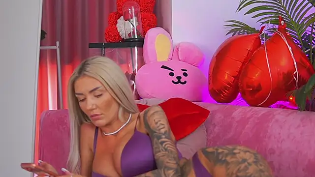 fallingangel - Fallingangel's free webcam - UK Sex Cams