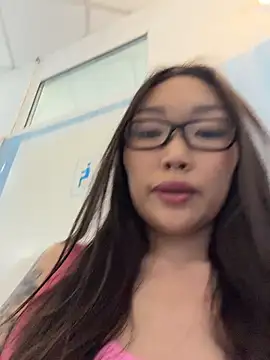 trytomakememoam webcam