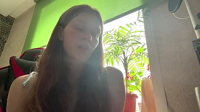 AriellaVenturi live cam on StripChat