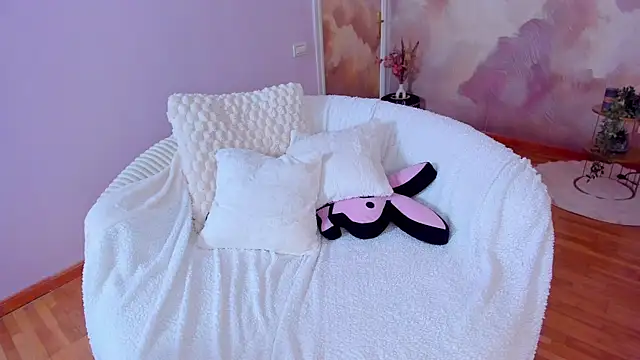 Awww_Ella webcam