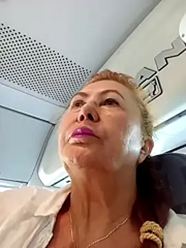 Hottie-Mom