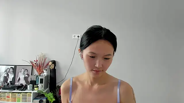 ailey_chao webcam