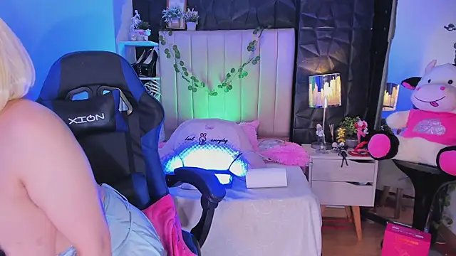 helen_bunnnyx (F young) - 🔥 Titfuck + bj toy 🥵