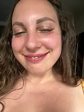 sweetnessdaisie (F young) - Dog dildo in pussy