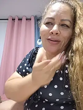 sluttymilf79 (F milf) - I touch and finger in the ass 🥵