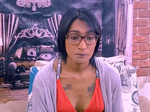 IndianRebel4u2Luv live cam on StripChat