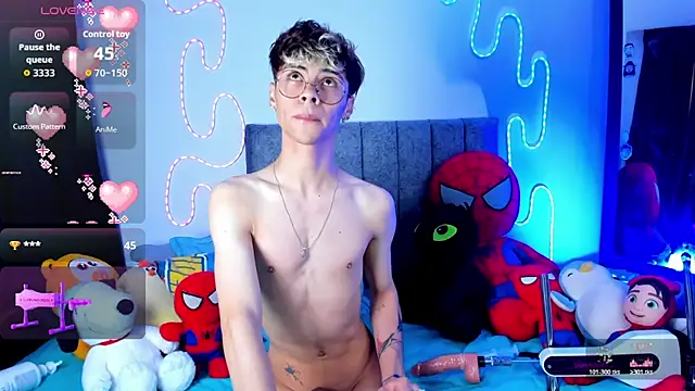 callum_777 (M twink) - show cum spider boy