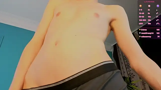 liam_blair (M twink) - calmp hard nipples