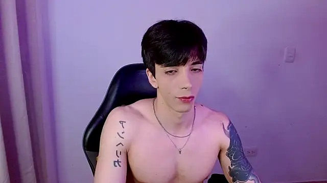 h3ll_b0i - H3ll_B0I's free webcam - UK Sex Cams