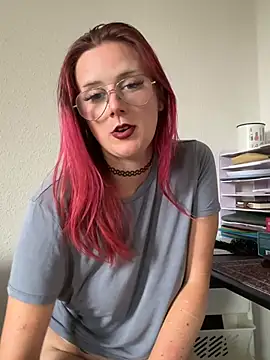 lealovexxx - LeaLoveXXX's free webcam - UK Sex Cams