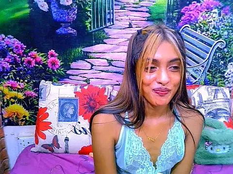 IndianPretty14u2Luv webcam