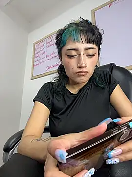 baby_akuma webcam