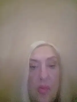 julia20x - Julia20X's free webcam - UK Sex Cams