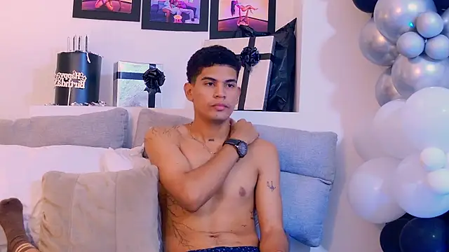 RoseAndDominic webcam