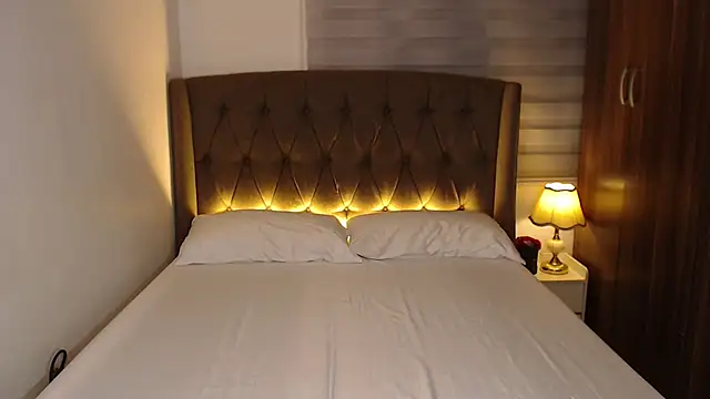 SexFucktoryLily webcam