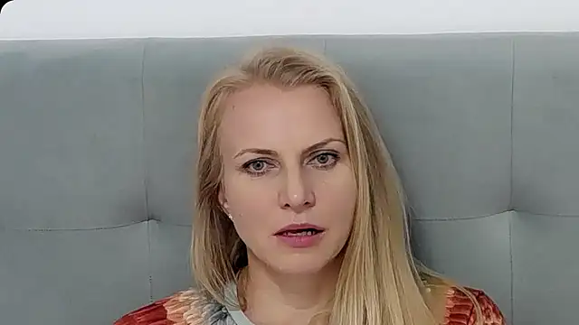 K__Adrienne webcam