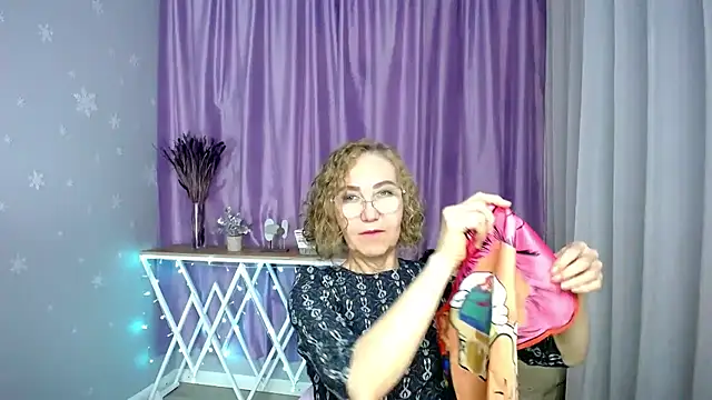 queen_a_n_i webcam
