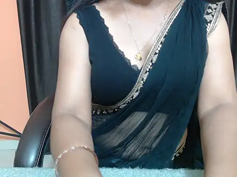 Kudi_Kiyara webcam