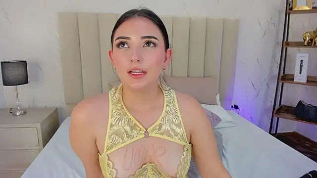 LilithHarperr_ webcam