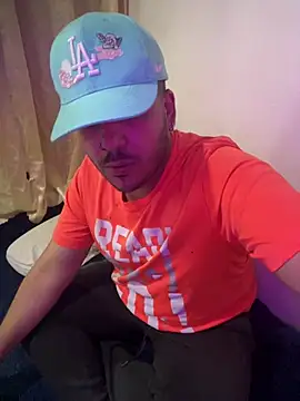 LatinBearX webcam
