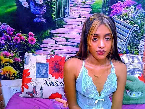 IndianPretty14u2Luv webcam