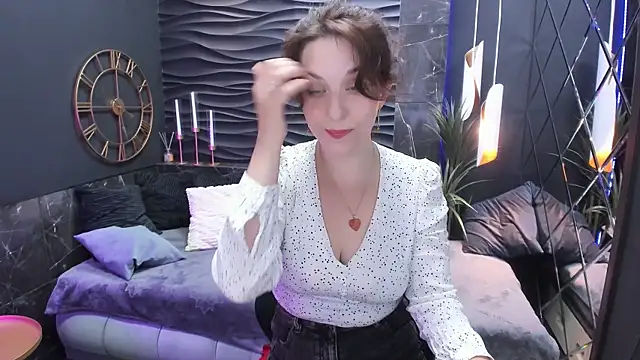 MargaretFatal live cam on StripChat