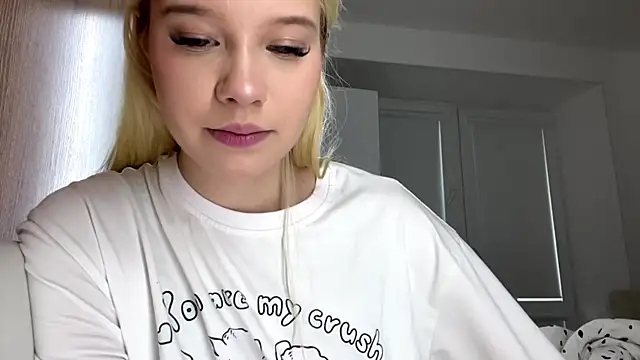 CarmellaCerra webcam