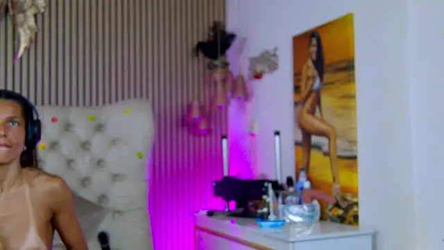 PlayfulShow webcam