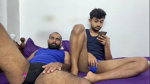 DesiDaddyandSon webcam
