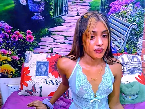 IndianPretty14u2Luv webcam