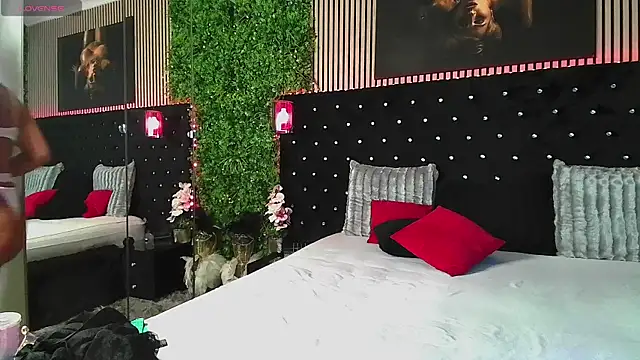 InannaStar webcam