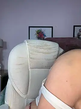Selenee23 webcam
