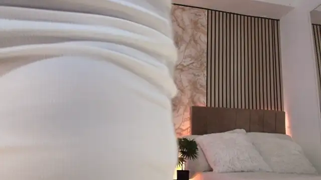 JuliRamirez webcam