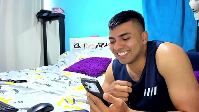 LazyandSniffer28 webcam