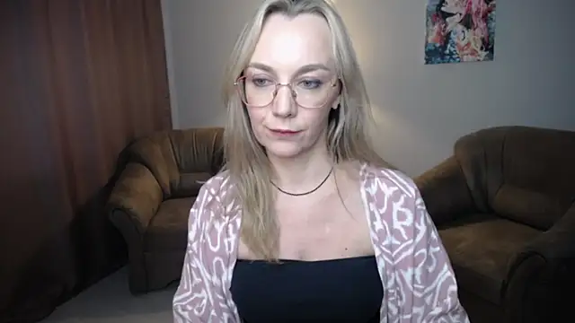 Ava_Elior webcam