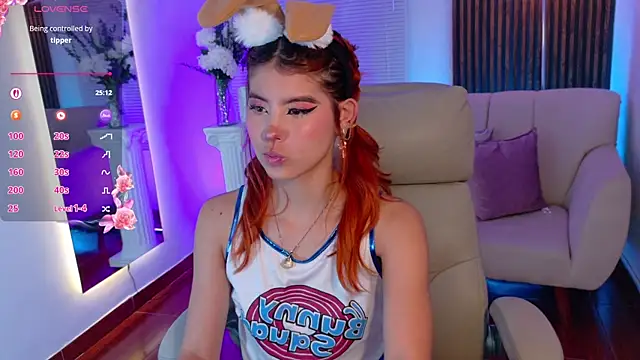 dahlia_grey webcam