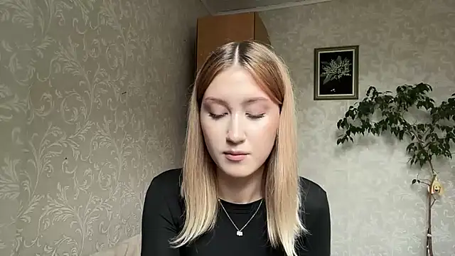 ArianneQuilantang live cam on StripChat
