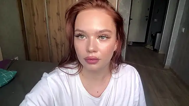 MollyFenx webcam