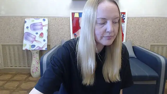 Bella_soulmate live cam on StripChat