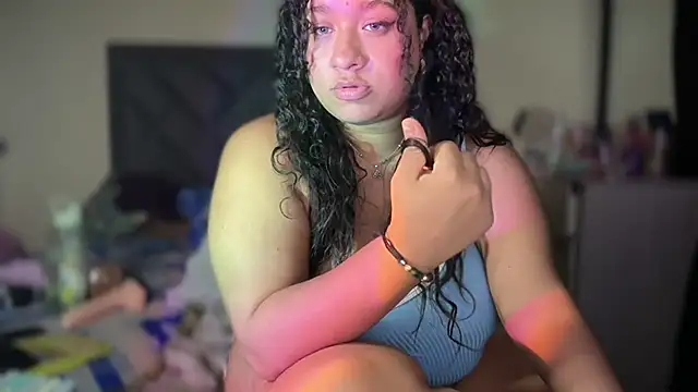 Big_boobs_lau_ live cam on StripChat
