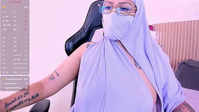 zully_arab (F young) - plug anal