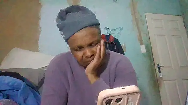 Nicky52 webcam