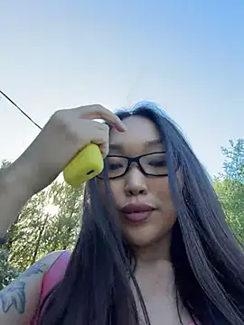 trytomakememoam webcam