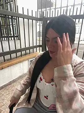 pamelajonsom_ (F young) - HOT video with my neighbor 😻