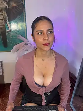alisaa_jhons1 (F young) - russian straw+ oil on titis🍒🥒
